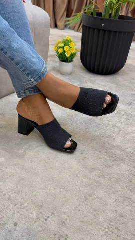 Amya mules